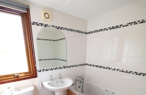 Diss Cabina | 2 bedroom accommodation in Horham, Eye