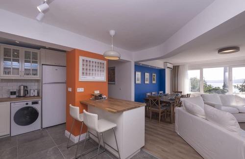 Kabatas Condominio | Contemporary Waterfront Apt. with a Stunning View