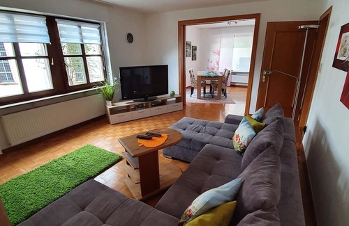 Briedel Apartamento | Cozy apartment near Zell a d Mosel in Briedel. Dog friendly