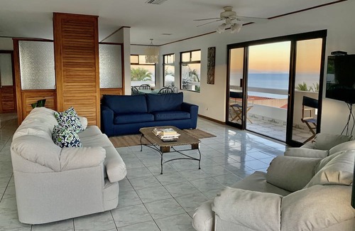 Punta Leona Casa | Beautiful Ocean View House in Punta Leona - less than 5 minutes to the beach!