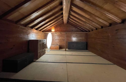 Wakamiko Casa | A house with a hearth surrounded by Mt Fuji and Y / Hokuto Yamanashi
