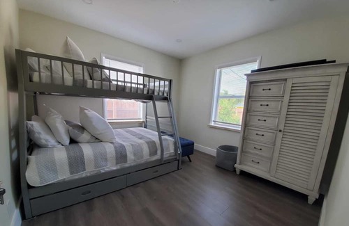 Delray Beach Casa | 5 Min Walk to the Ave 5 min Drive to the Beach! Pet friendly!