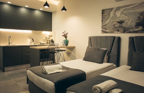 Trikomo Apartamento | Studio Flat w Shared Pool 4 min to Beach in Iskele