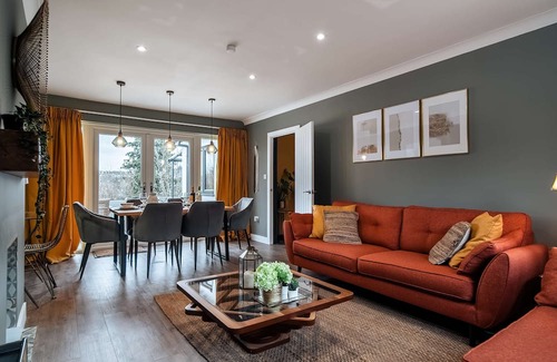 Chatham Casa | Luxury Renovated Bungalow with Hot Tub