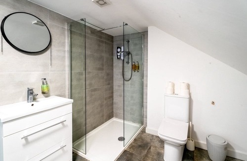Roath Apartamento | 3 BR, close to City, Free Parking