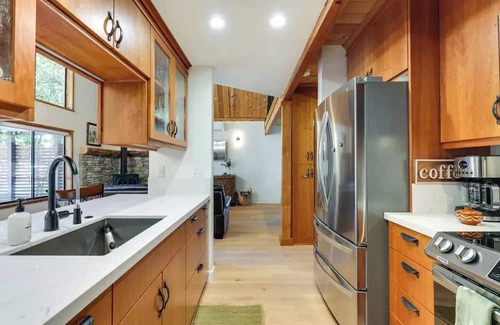 Murphys Cabina | New - Walk to Downtown from "The Local Pine"