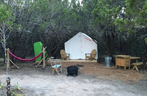 Lampasas Alquiler De RV | Tentrr Signature Site - Cedar Glen Signature Campsite