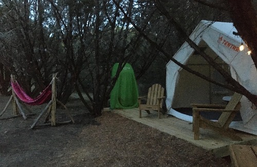 Lampasas Alquiler De RV | Tentrr Signature Site - Cedar Glen Signature Campsite