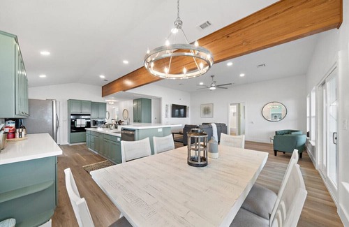 San Leon Casa | Far Far A-Bay by BeachBox Bayfront Home!