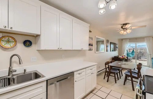 Louisville Casa | Enjoy Colorado: Mountain Views, Trails, Office!