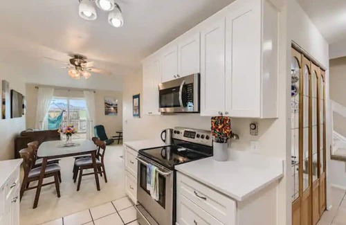 Louisville Casa | Enjoy Colorado: Mountain Views, Trails, Office!