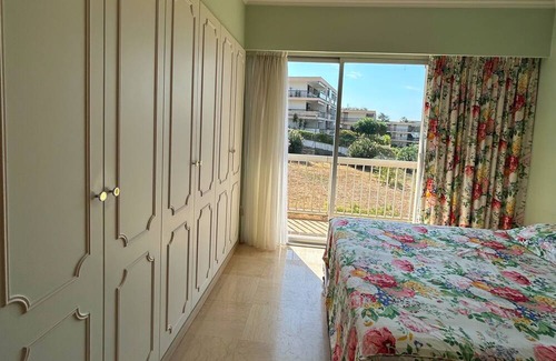 La Croix des Gardes Casa | Apartment with garden - sea view