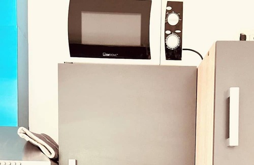 Lokstedt Apartamento | Apartment "Kleines Hof Cafe Loft Fischkopf" with Shared Garden & Wi-Fi