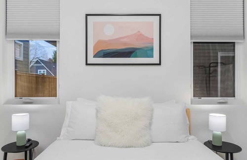 Capitol Hill Apartamento | Jon's Wolf Den in Capitol Hill