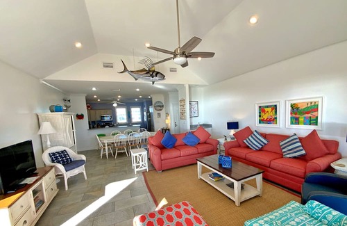 Morgantown Casa | Beach Front - Pools - Pet Friendly