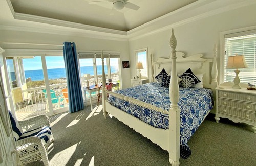 Morgantown Casa | Beach Front - Pools - Pet Friendly