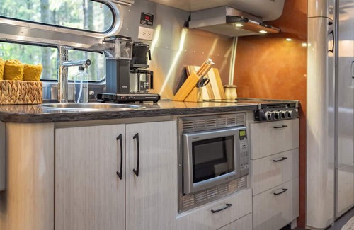 Hillsboro Casa | 5 Star Airstream | Available for Delivery