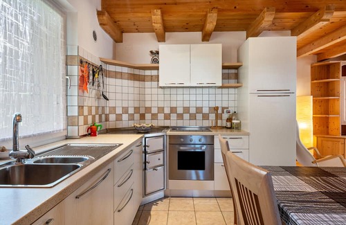Pera Apartamento | Apartment 'Davide ' with Mountain View, Private Garden and Wi-Fi