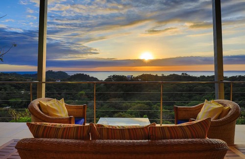 Valle Pura Vida Casa | Impressive ocean and sunset views- 5br Home in Manuel Antonio with Infinity Pool