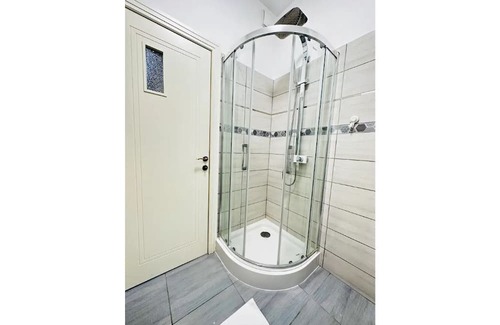 Krisztinavaros Apartamento | cozy apartment with king size bed room 103