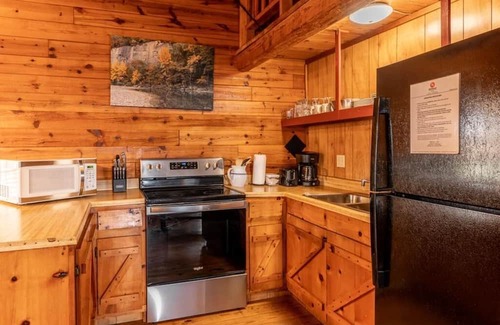 Ponca Cabina | Buffalo River Cabin w/Hot Tub
