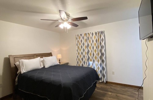 Washington County Cabina | Pet friendly, newly constructed cabin with modern amenities!