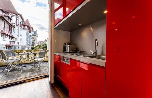 Behobie Apartamento | LIGHTHOUSE . KEYWEEK. Apartment Biarritz