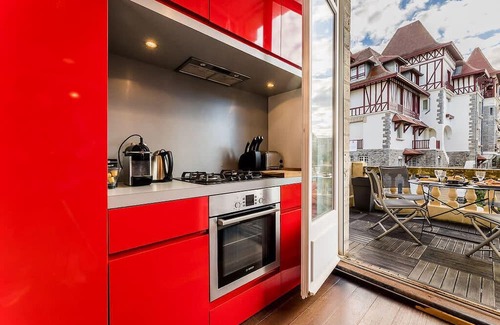 Behobie Apartamento | LIGHTHOUSE . KEYWEEK. Apartment Biarritz