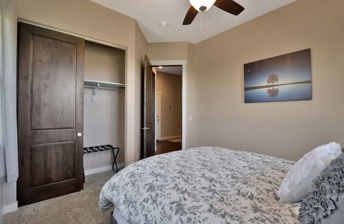 Prescott Casa | *luxury living in this spacious and stylish home, Min From Downtown!