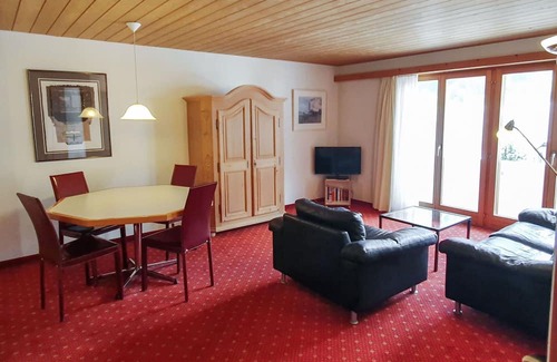 Grindelwald Apartamento | Lovely apartment for 2 people with WIFI, TV, balcony, pets allowed and parking