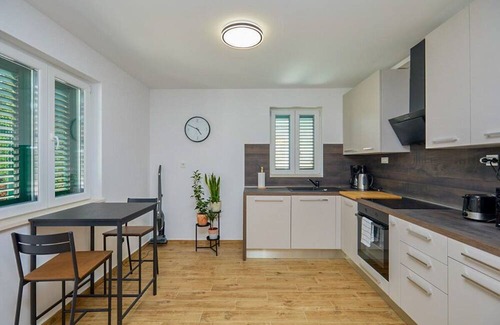 Mokosica Villa | Villa Malandra - Four Bedroom Villa, Sleeps 8