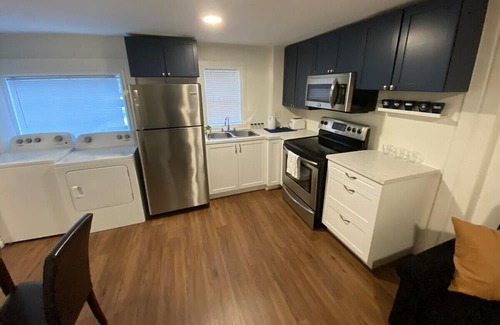 East Windsor Casa | Tiny Home | PetFriendly+Prime+Disney+Parking+Wifi