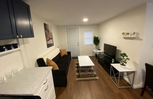 East Windsor Casa | Tiny Home | PetFriendly+Prime+Disney+Parking+Wifi