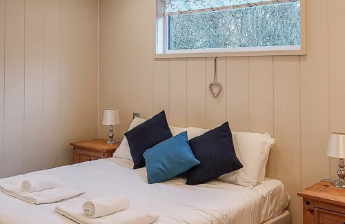 Gisleham Cabina | 2 bedroom accommodation in Lowestoft