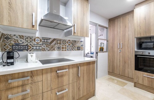 Torrevieja Apartamento | Apartment 'Apartament Claro' with Balcony, Wi-Fi and Air Conditioning