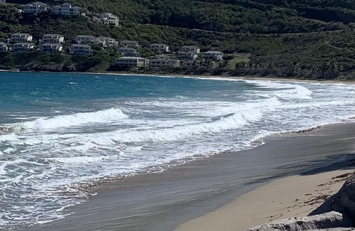 Saint Kitts and Nevis Condominio | This cozy condo is just steps from pool & Atlantic Ocean.