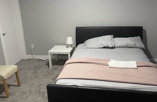 Calgary Casa | Home Away From Home by Dlush Residence- Non Smoking Property