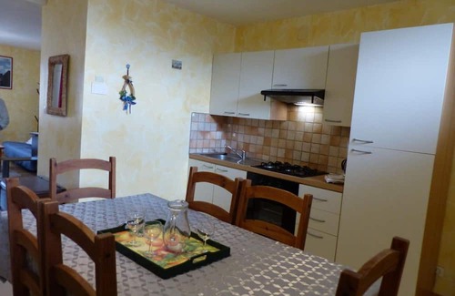 Saint-Palais Apartamento | Apartment Saint-Palais (Allier), 2 bedrooms, 6 persons