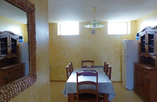 Saint-Palais Apartamento | Apartment Saint-Palais (Allier), 2 bedrooms, 6 persons