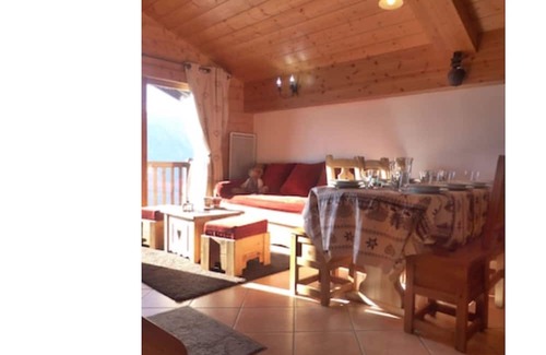 Bisanne 1500 Apartamento | At the foot of the Ameria gondola, Locations-Lessaisies Bisanne