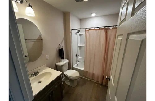 Dubuque Apartamento | Downtown Spa Sanctuary with a View!