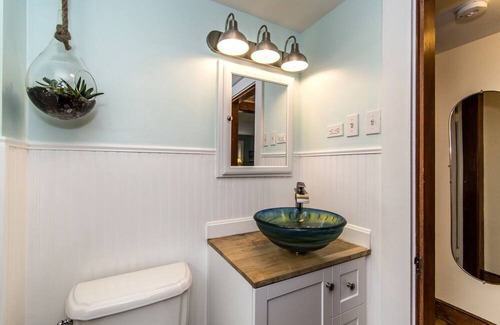 Kittery Casa | Bright, Open Maine Seacoast Cape Cottage - Close to Everything!