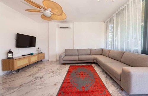 Meselik Apartamento | Pleasant Home with Shared Pool in Bodrum