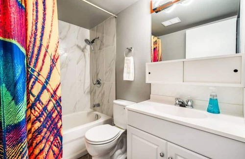 Kensington Apartamento | Kensington Modern 2 Bedroom Apartment- Parking Included