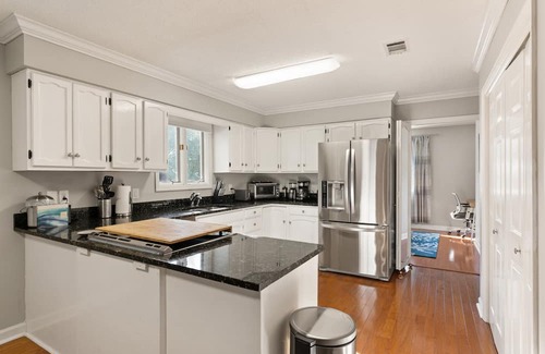 Saint Simons Heights Casa | Hosting Long Term Renters, FLETC and big dog friendly. Sleeps 8
