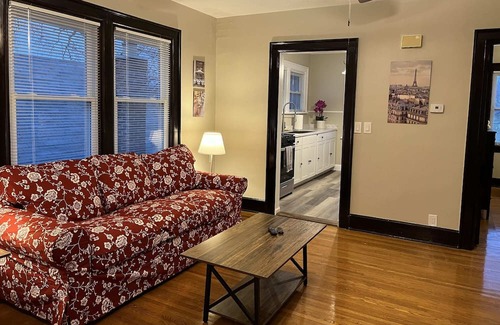 Norwood Casa | Hunter #2, Private One Bed near Xavier & Downtown