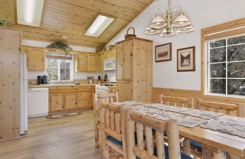 Whispering Forest Cabina | Lookout Lodge #2128 by Big Bear Vacations