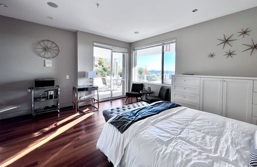 West Vancouver Apartamento | Ocean View Luxury Suit Room With Patio