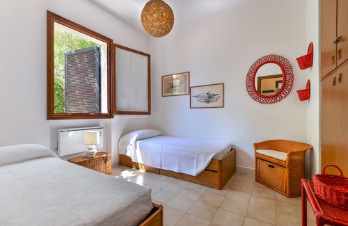 Marmi Apartamento | Holiday Apartment "Villetta Marmi" with Private Garden