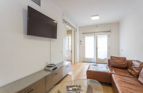 El Putget i Farro Apartamento | My Space Barcelona 2-bedroom apartment in an upper area for temporary rentals